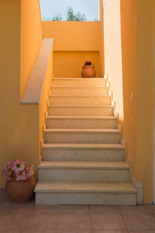 Elizabeth Apartments Frinion ภายนอก รูปภาพ